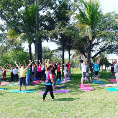 Aula de Yoga na Natureza